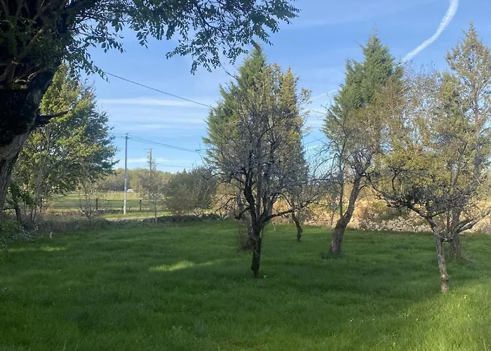 Charmante Quercynoise En Pierre